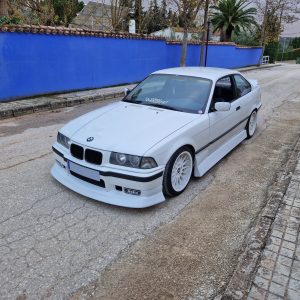 BMW 318IS